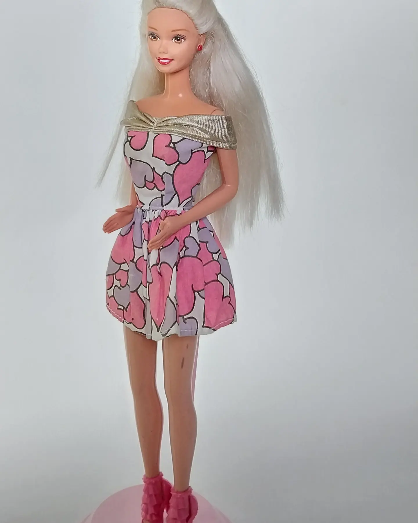 ตุ๊กตาบาร์บี้วินเทจ รุ่นเต้นรำ ของแท้พร้อมชุดแท้ **ขามีรอยเปื้อนตามภาพ