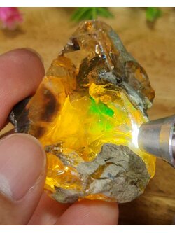 ก้อน ผลึก โอปอล Opal 40 กรัม (Grams.) พลอยแท้ อัญมณีมงคลประจําวันเกิด เครื่องประดับพลอย