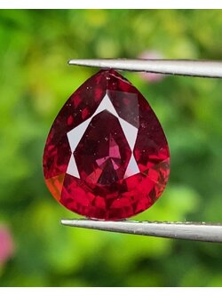 พลอย โรโดไลต์ กาเน็ท Rhodolite Garnet 8.22 กะรัต Cts.พลอยแท้ อัญมณีมงคลประจําวันเกิด เครื่องประดับพลอย
