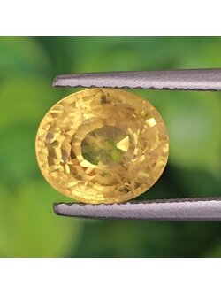 พลอย บุษราคัม yellow sapphire 4.04 กะรัต (Cts.) พลอยแท้ อัญมณีมงคลประจําวันเกิด เครื่องประดับพลอย