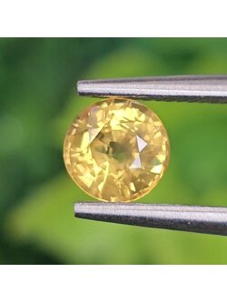 พลอย บุษราคัม Yellow Sapphire 0.76 กะรัต (Cts.) พลอยแท้ อัญมณีมงคลประจําวันเกิด เครื่องประดับพลอย