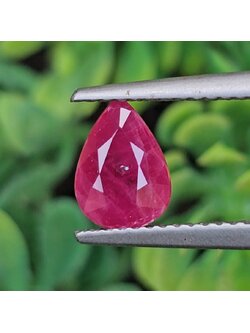 พลอย ทับทิม สยาม Siam Ruby sapphire 1.38 กะรัต (Cts.) พร้อมใบเซอร์ (With Certificate) พลอยแท้ อัญมณีมงคลประจําวันเกิด เครื่องประดับพลอย