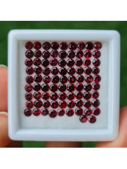 พลอย สปิเนล Spinel 10.03 กะรัต (Cts.) 83 เม็ด 3.0 มม. (mm.) พลอยแท้ อัญมณีมงคลประจําวันเกิด เครื่องประดับพลอย