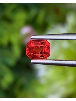 พลอย ออเรนจ์ แซฟไฟร์ Orange Sapphire 0.82 กะรัต (Cts.) พลอยแท้ อัญมณีมงคลประจําวันเกิด เครื่องประดับพลอย