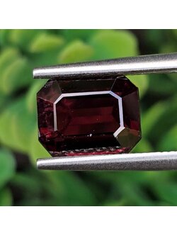 พลอย สปิเนล (Spinel) 2.47 กะรัต (Cts.) ดิบ (Unheated) พลอยแท้ อัญมณีมงคลประจําวันเกิด เครื่องประดับพลอย