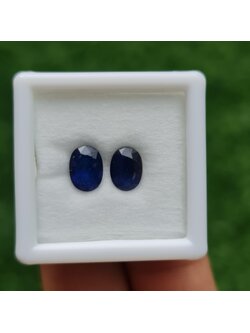 พลอย ไพลิน blue sapphire 1.91 กะรัต (Cts.) 2 เม็ด (Pcs.) พลอยแท้ อัญมณีมงคลประจําวันเกิด เครื่องประดับพลอย