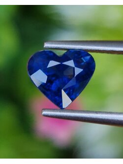 พลอย ไพลิน (Blue Sapphire) 1.19 กะรัต (Cts.) สีพิเศษ รอยัล บลู (Royal Blue) พลอยแท้ พร้อมใบเซอร์ (Certificated) อัญมณีมงคลประจําวันเกิด เครื่องประดับพลอย