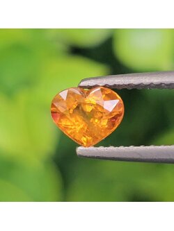 พลอย บุษราคัม yellow sapphire 0.80 กะรัต (Cts.) พลอยแท้ อัญมณีมงคลประจําวันเกิด เครื่องประดับพลอย