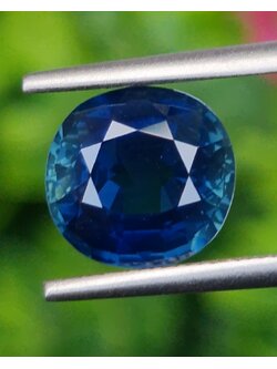 พลอย ไพลิน Green-Blue sapphire 3.67 กะรัต (Cts.) พร้อมใบเซอร์ พลอยแท้ อัญมณีมงคลประจําวันเกิด เครื่องประดับพลอย