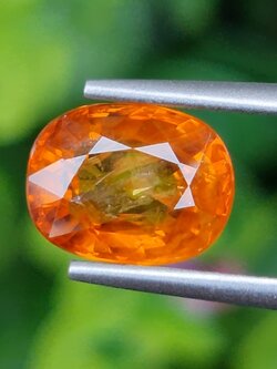 พลอย บุษราคัม yellow sapphire 2.86 กะรัต พลอยแท้ อัญมณีมงคลประจําวันเกิด เครื่องประดับพลอย
