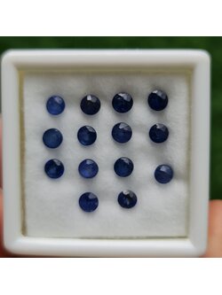 พลอย ไพลิน blue sapphire 4.52 กะรัต (Cts.) 14 เม็ด (pcs.) พลอยแท้ อัญมณีมงคลประจําวันเกิด เครื่องประดับพลอย