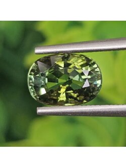 พลอย ทัวร์มาลีน Tourmaline 2.38 กะรัต (Cts.) พลอยแท้อัญมณีมงคล ประจําวันเกิด เครื่องประดับพลอย