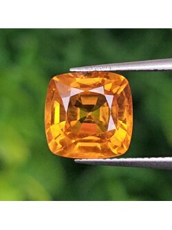 พลอย บุษราคัม Yellow Sapphire 4.00 กะรัต (Cts.) พลอยแท้ อัญมณีมงคลประจําวันเกิด เครื่องประดับพลอย