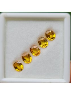 พลอย บุษราคัม yellow sapphire 3.57 กะรัต (Cts.) 5 เม็ด (Pcs.) พลอยแท้ อัญมณีมงคลประจําวันเกิด เครื่องประดับพลอย