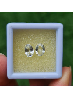 พลอย ขาว ไวท์ แซฟไฟร์ White Sapphire 1.77 กะรัต 2 เม็ด ดิบ Unheated พลอยแท้ อัญมณีมงคลประจําวันเกิด เครื่องประดับพลอย