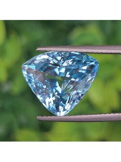 พลอย เพทาย Natural Zircon 11.26 กะรัต (Cts.) พลอยแท้ อัญมณีมงคลประจําวันเกิด เครื่องประดับพลอย