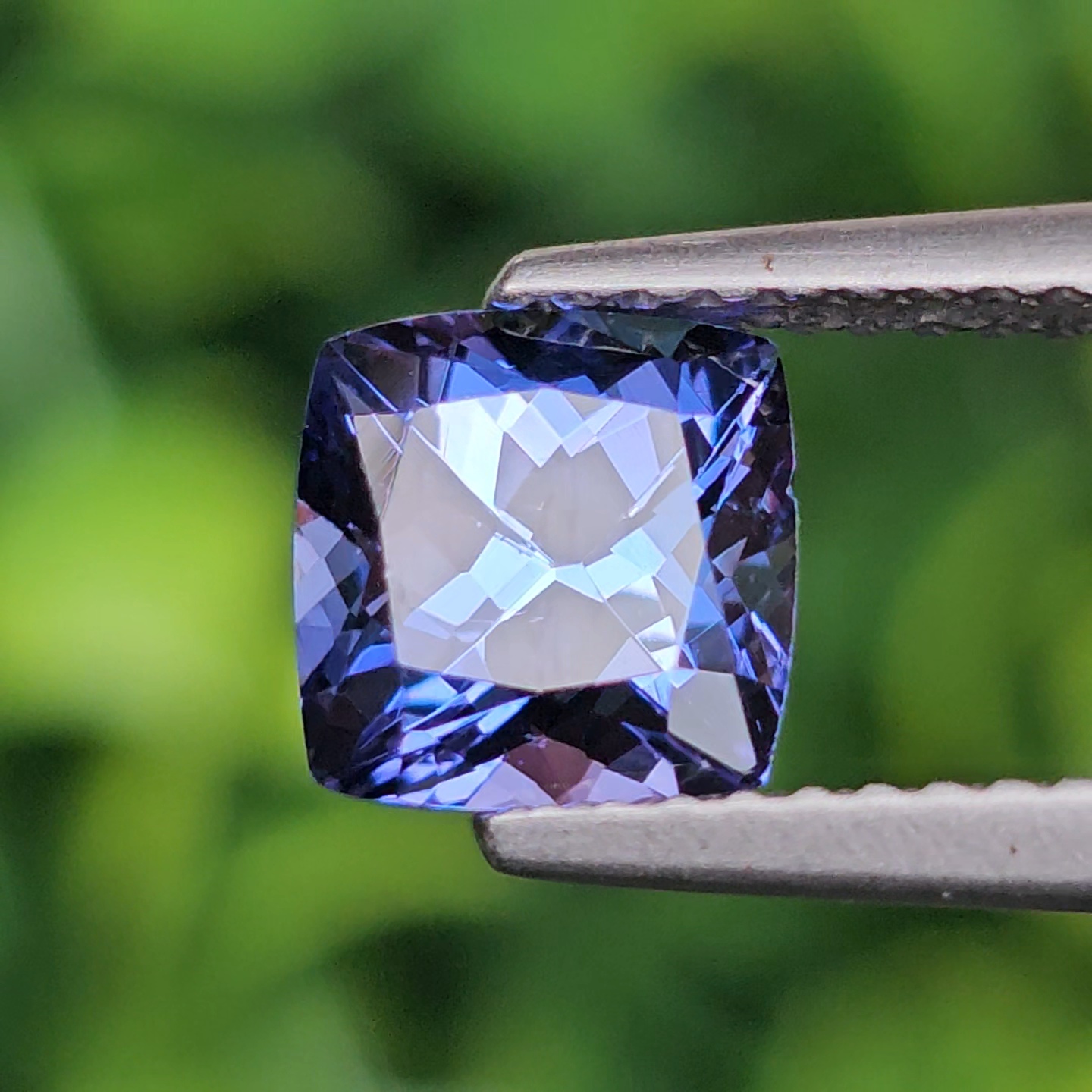 พลอย แทนซาไนท์ Tanzanite 1.60 กะรัต (Cts) พลอยแท้ อัญมณีมงคลประจําวันเกิด เครื่องประดับพลอย