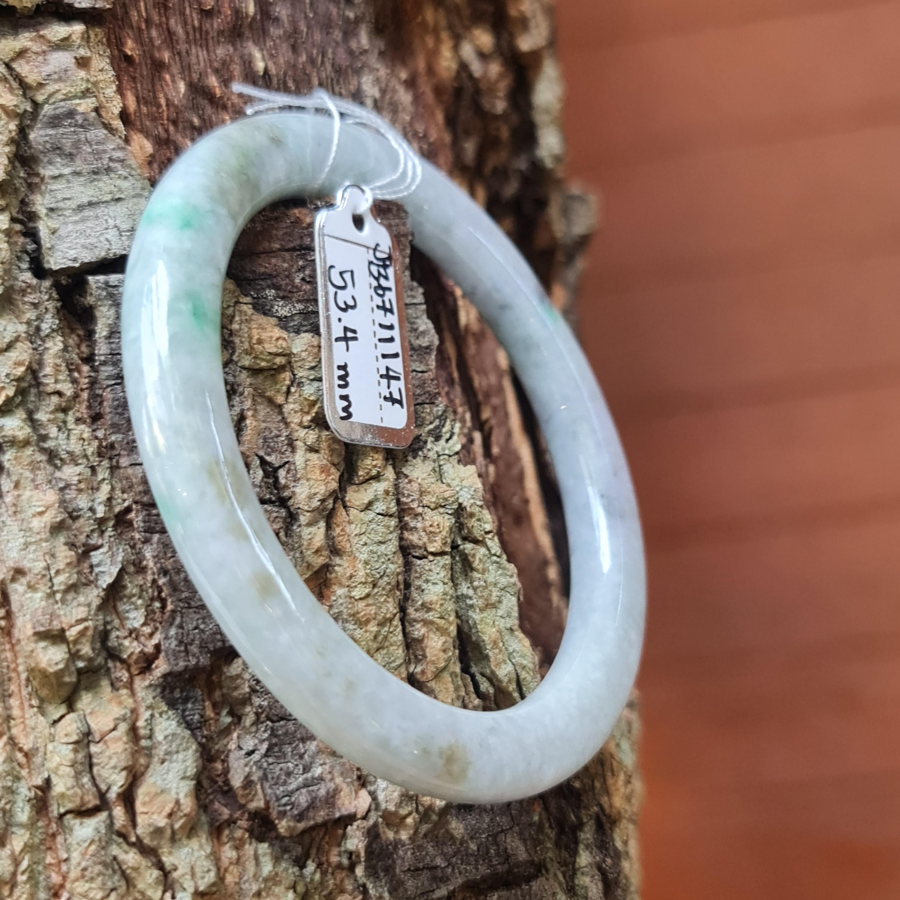 JB6711147 หยก พม่า แท้ Jade กำไลหยก 53.4 มม. (Jadeite bracelet) พม่า (Myanmar)