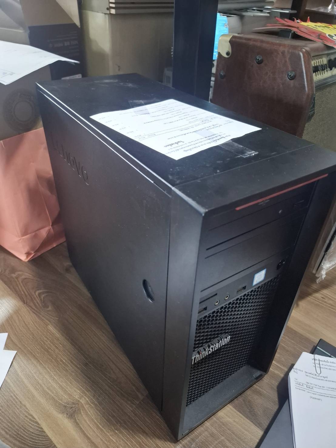 Lenovo ThinkStation P320 i7-7700 Ram 16 GB HDD 2 TB AMD HD8490 1 GB