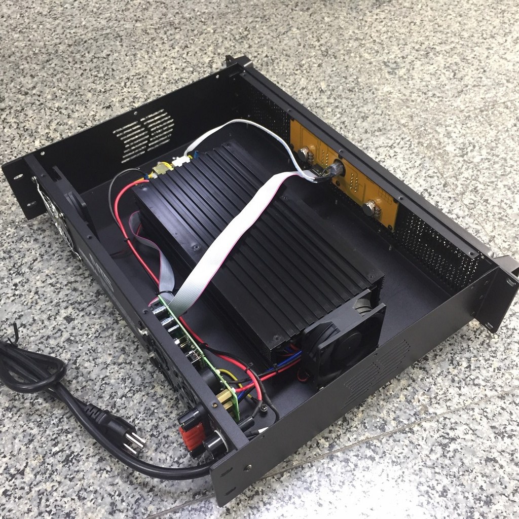NTS D-5000 poweramp