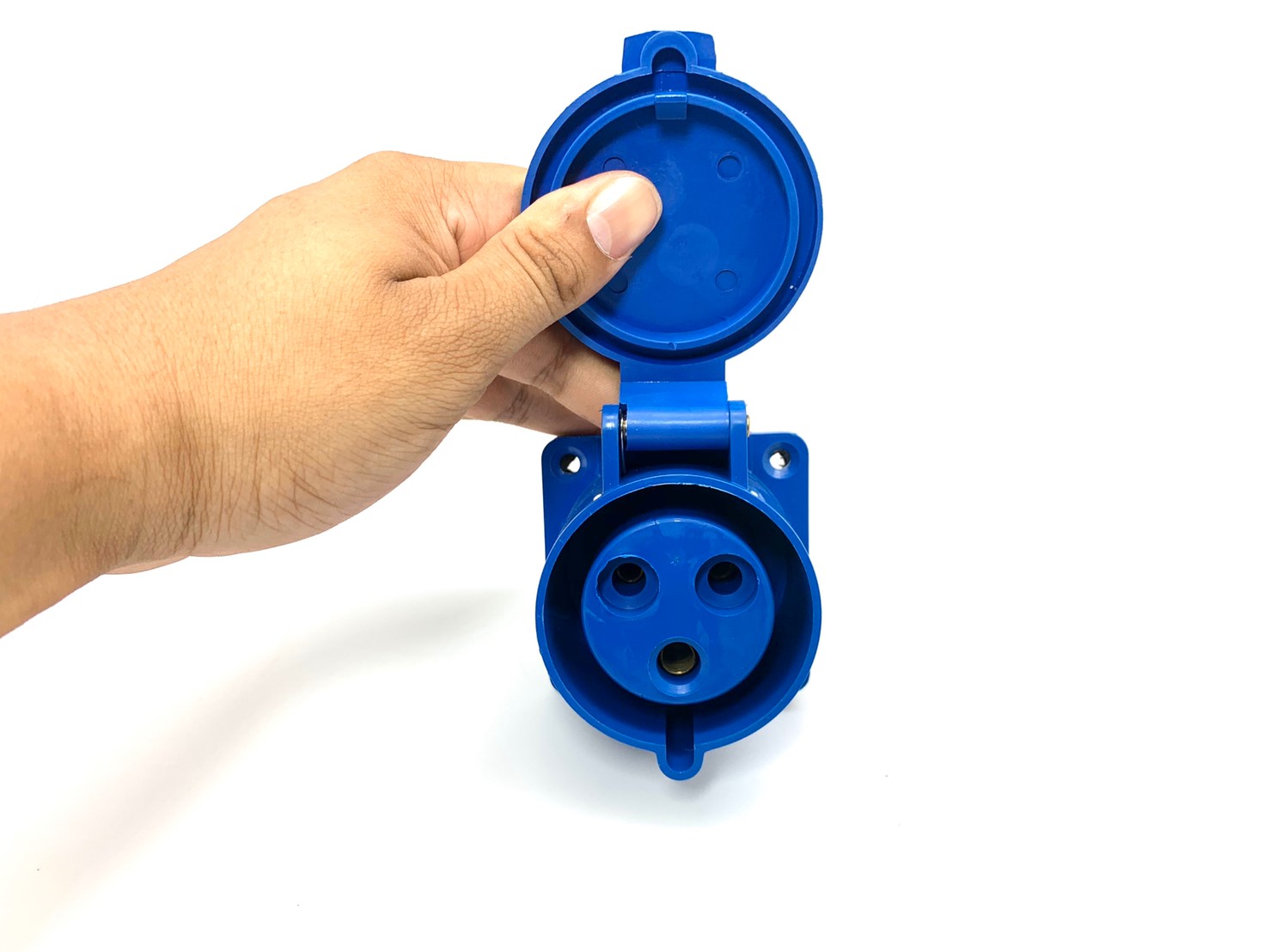 ปลั๊กตัวผู้ ฝังกันน้ำ 2P+E 32A 230-250V