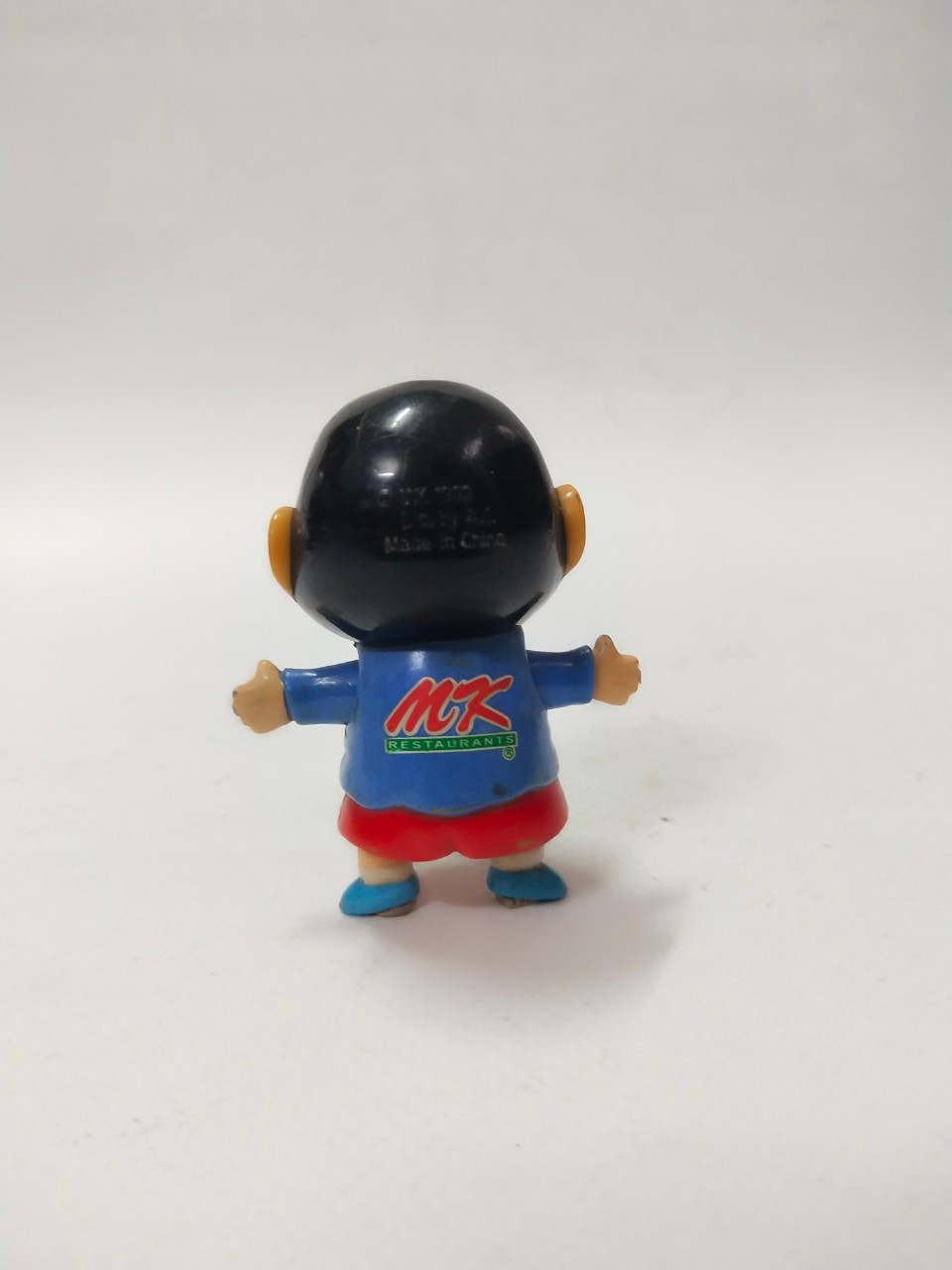 ตุ่นพลาสติก ชินจัง พรีเมี่ยม สุกี้MK งานเก่าเก็บสะสม มือสองตามสภาพ มีรอยบ้าง