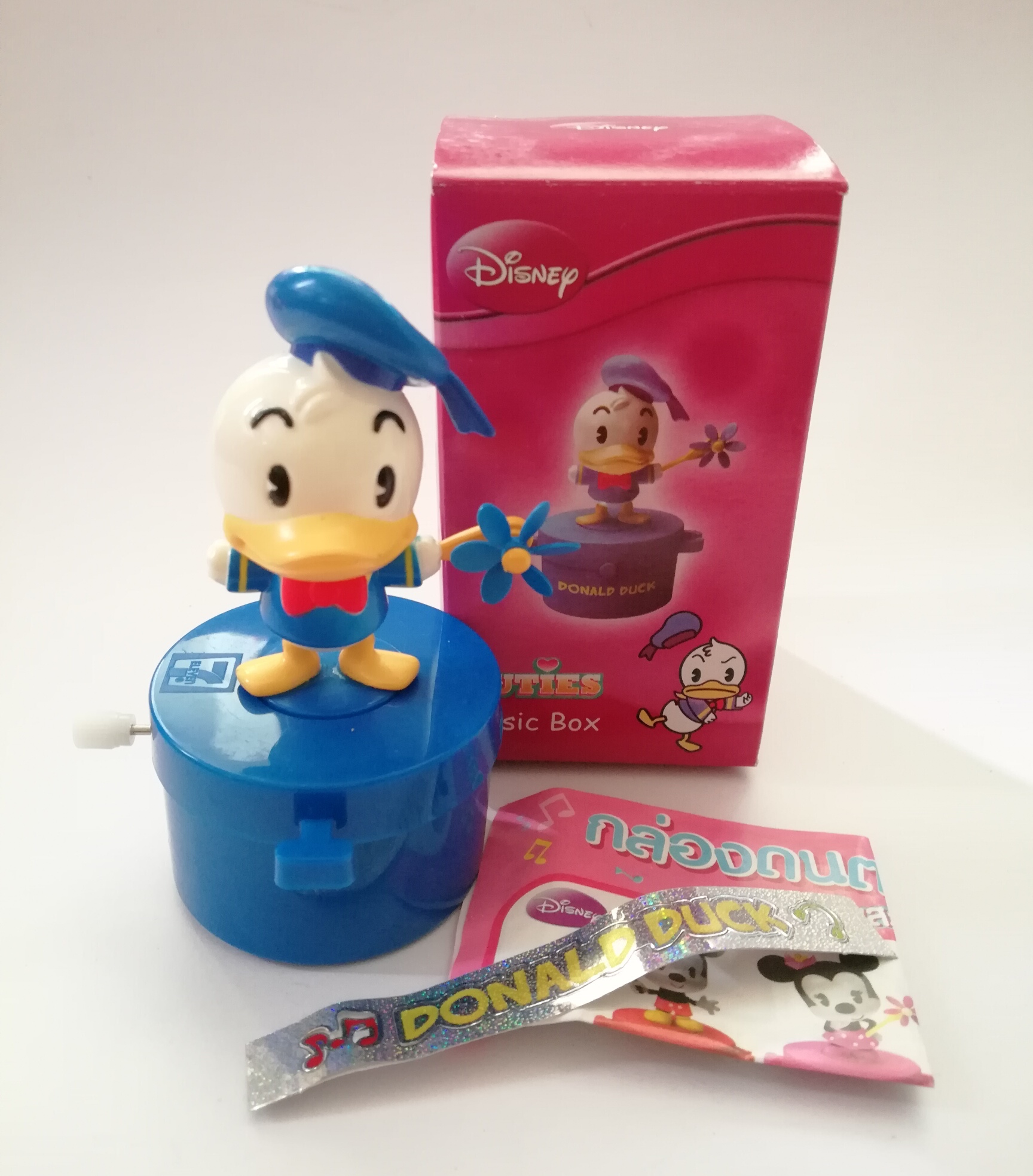 กล่องดนตรี ***ไม่เช็คระบบว่าใช้งานได้หรือไม่ เพราะสภาพเก่าเก็บ หลายปีแล้ว Disney, Cutie Music Box-Donald Duck ของสะสม จาก7-11
