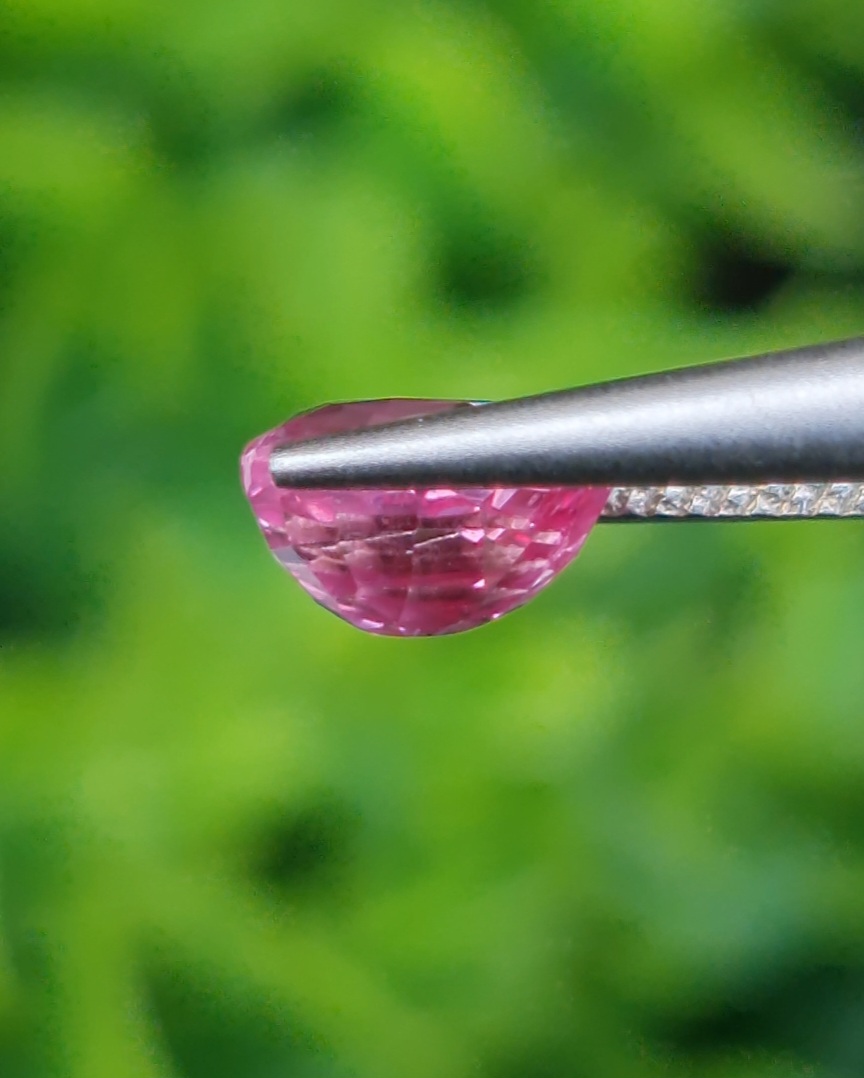 พลอย ชมพู พิ้ง แซฟไฟร์ Pink Sapphire 1.27 กะรัต (Cts.) พลอยแท้ อัญมณีมงคลประจําวันเกิด เครื่องประดับพลอย