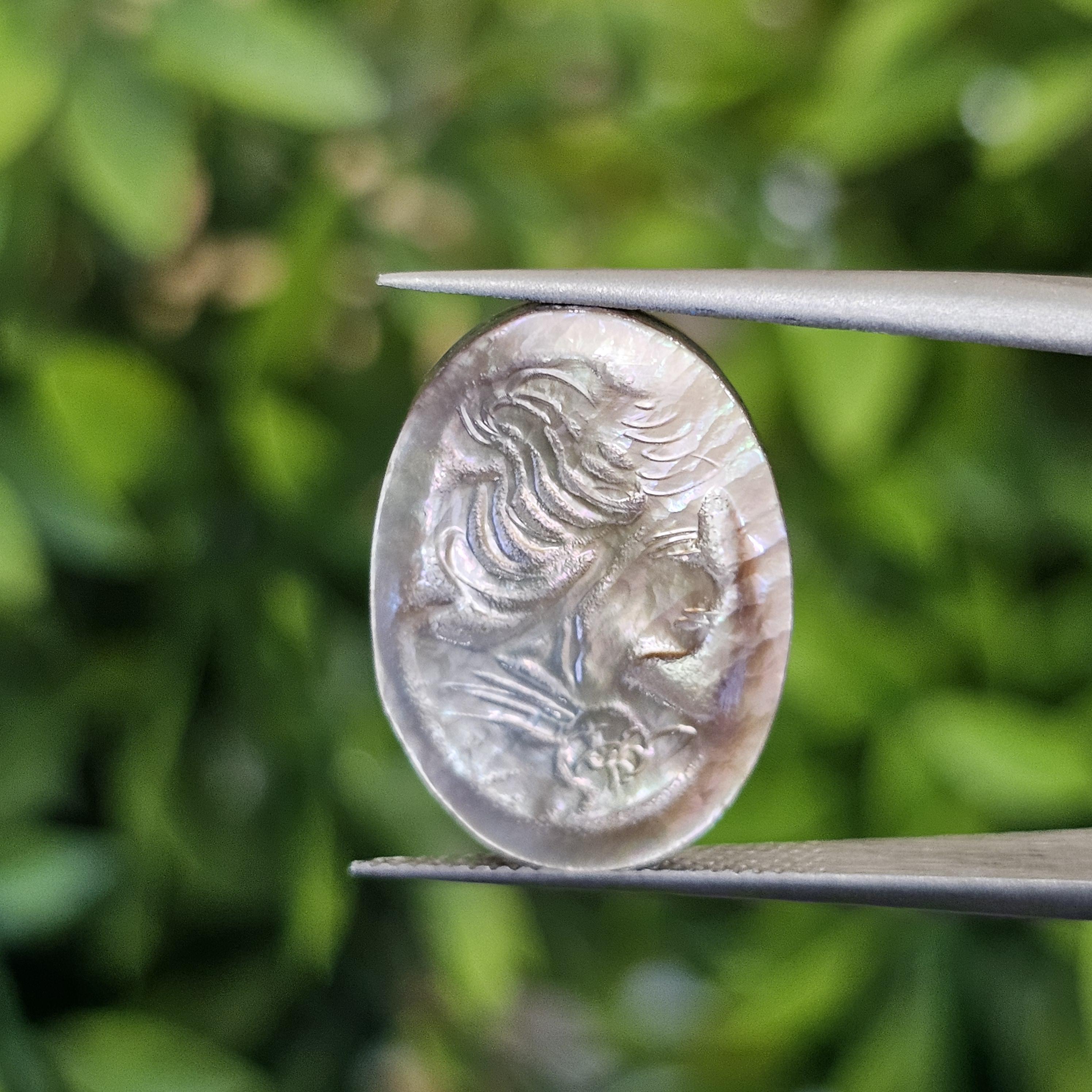 เปลือกหอยมุก แกะสลัก Pearl Shell Carved 4.89 กะรัต (Cts.)