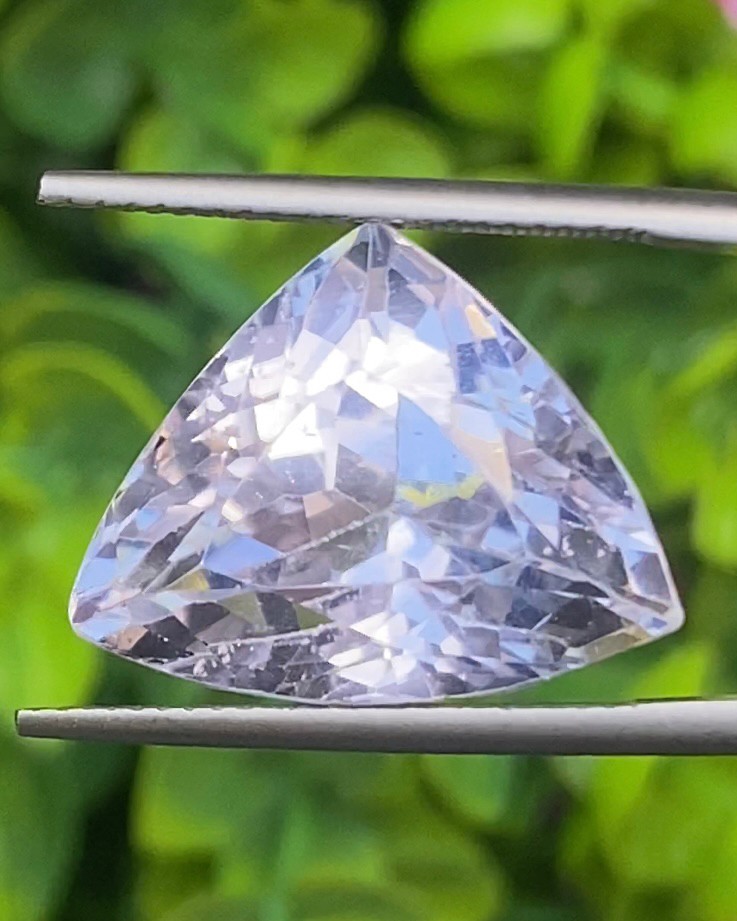 พลอย คุนไซท์ Kunzite 20.10 กะรัต (Cts.) พลอยแท้อัญมณีมงคล ประจําวันเกิด เครื่องประดับพลอย