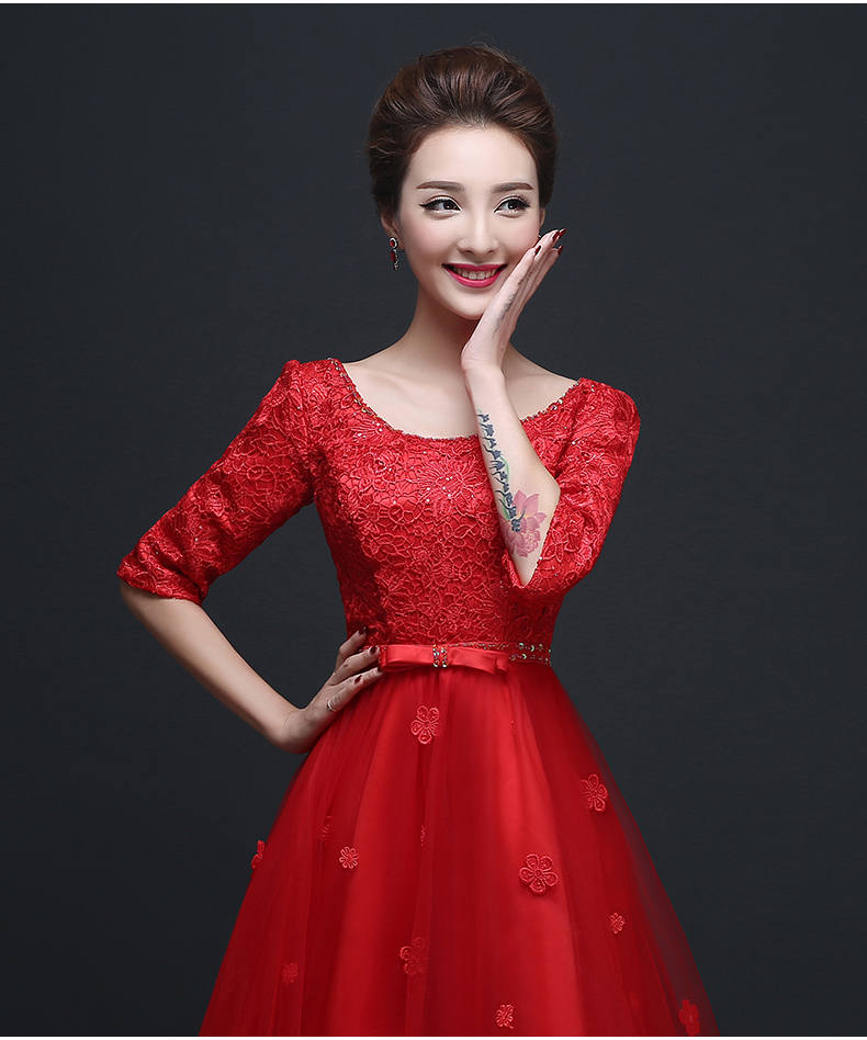 Pre-order ชุดราตรีสั้น สีแดง แต่งลูกไม้ทีอก เพิ่มโบว์ช่วงเอว กระโปรงหน้าสั้นหลังยาว ผ้าตาข่าย ตกแต่งด้วยดอกไม้สามมิติ เชือกผูกหลัง