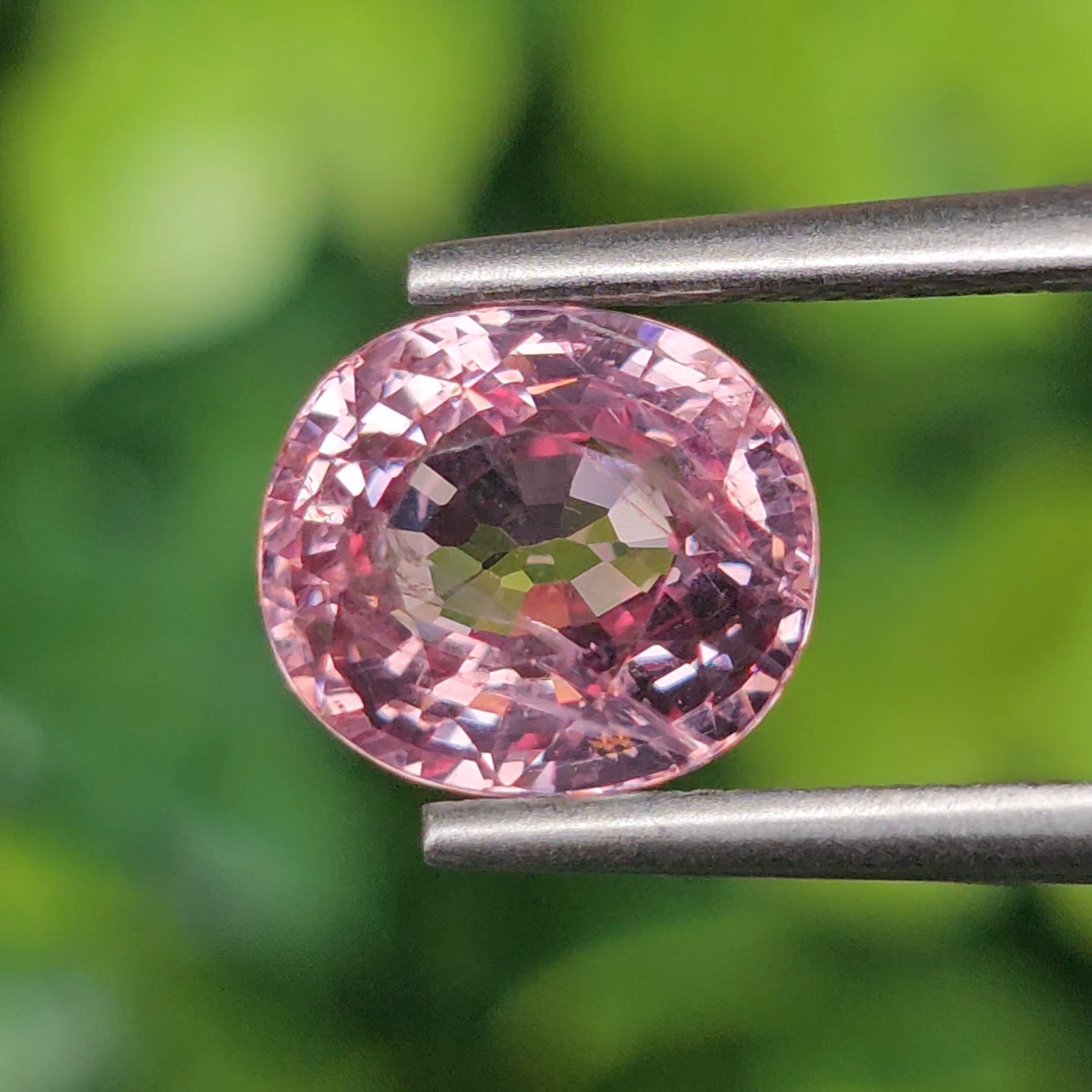 พลอย สปิเนล (Spinel) 3.10 กะรัต (Cts.) พลอยแท้ อัญมณีมงคลประจําวันเกิด เครื่องประดับพลอย