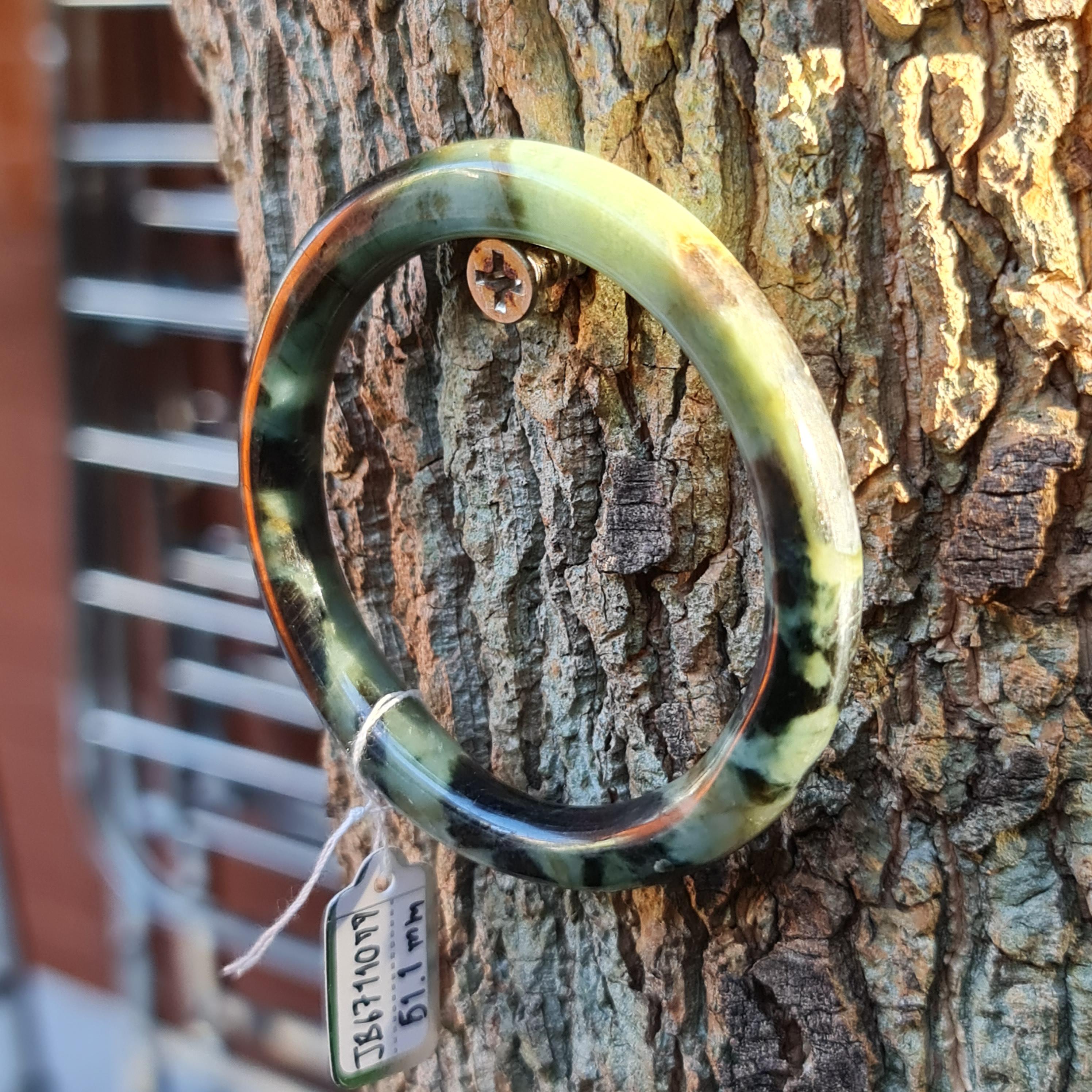 JB6711077 หยก พม่า แท้ Jade กำไลหยก 51.1 มม. (Jadeite bracelet) พม่า (Myanmar)