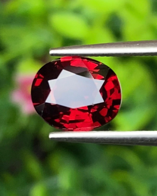 พลอย โรโดไลต์ กาเน็ท Rhodolite Garnet 2.68 กะรัต Cts.พลอยแท้ อัญมณีมงคลประจําวันเกิด เครื่องประดับพลอย