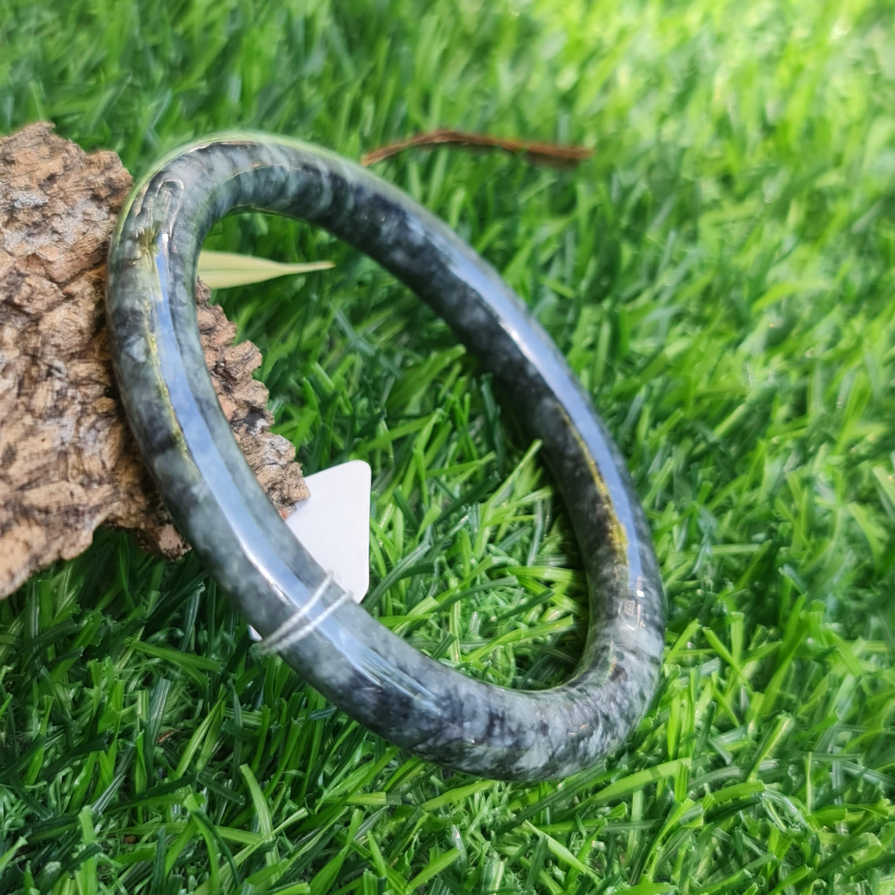 JB6711150 หยก พม่า แท้ Jade กำไลหยก 58.3 มม. (Jadeite bracelet) พม่า (Myanmar)