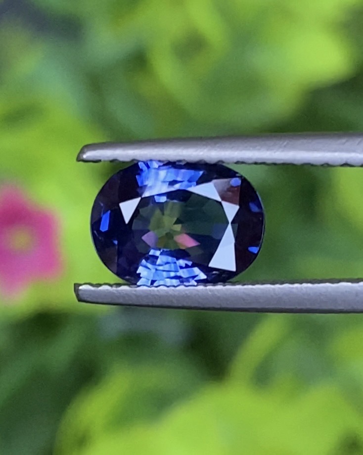 พลอย ไพลิน Blue Sapphire 1.28 กะรัต (Cts.) พลอยแท้ อัญมณีมงคลประจําวันเกิด เครื่องประดับพลอย