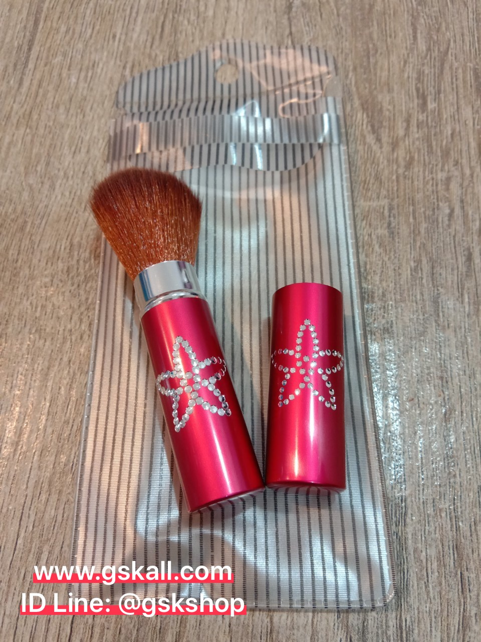 แปรงปัดแก้ม อุปกรณ์ที่สาว ๆ ขาดไม่ได้ ขนนุ่มนิ่ม