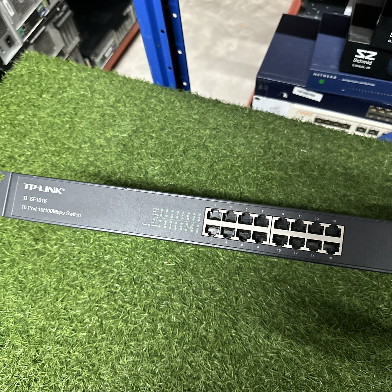 Switch TP-Link TL-SF1016 16-Port 10/100Mbps