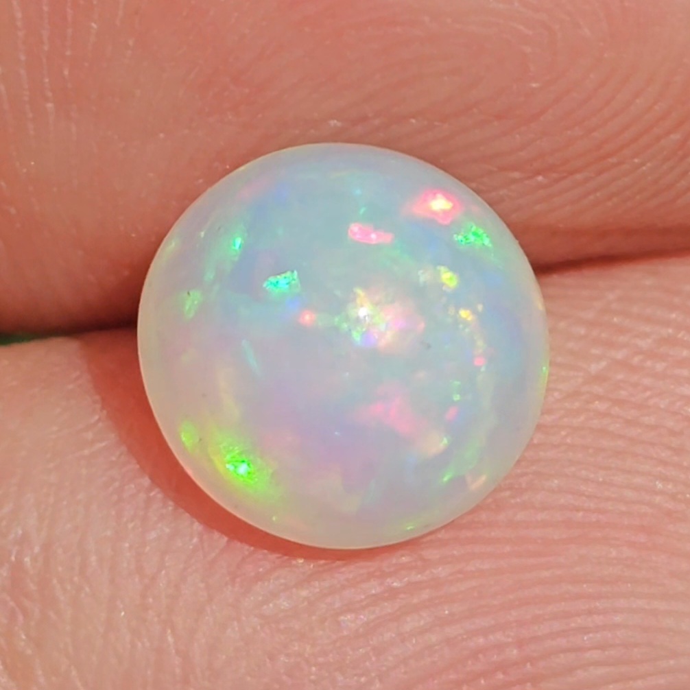 พลอย ไวท์ โอปอล White Opal 1.89 กะรัต (Cts.) พลอยแท้ อัญมณีมงคลประจําวันเกิด เครื่องประดับพลอย