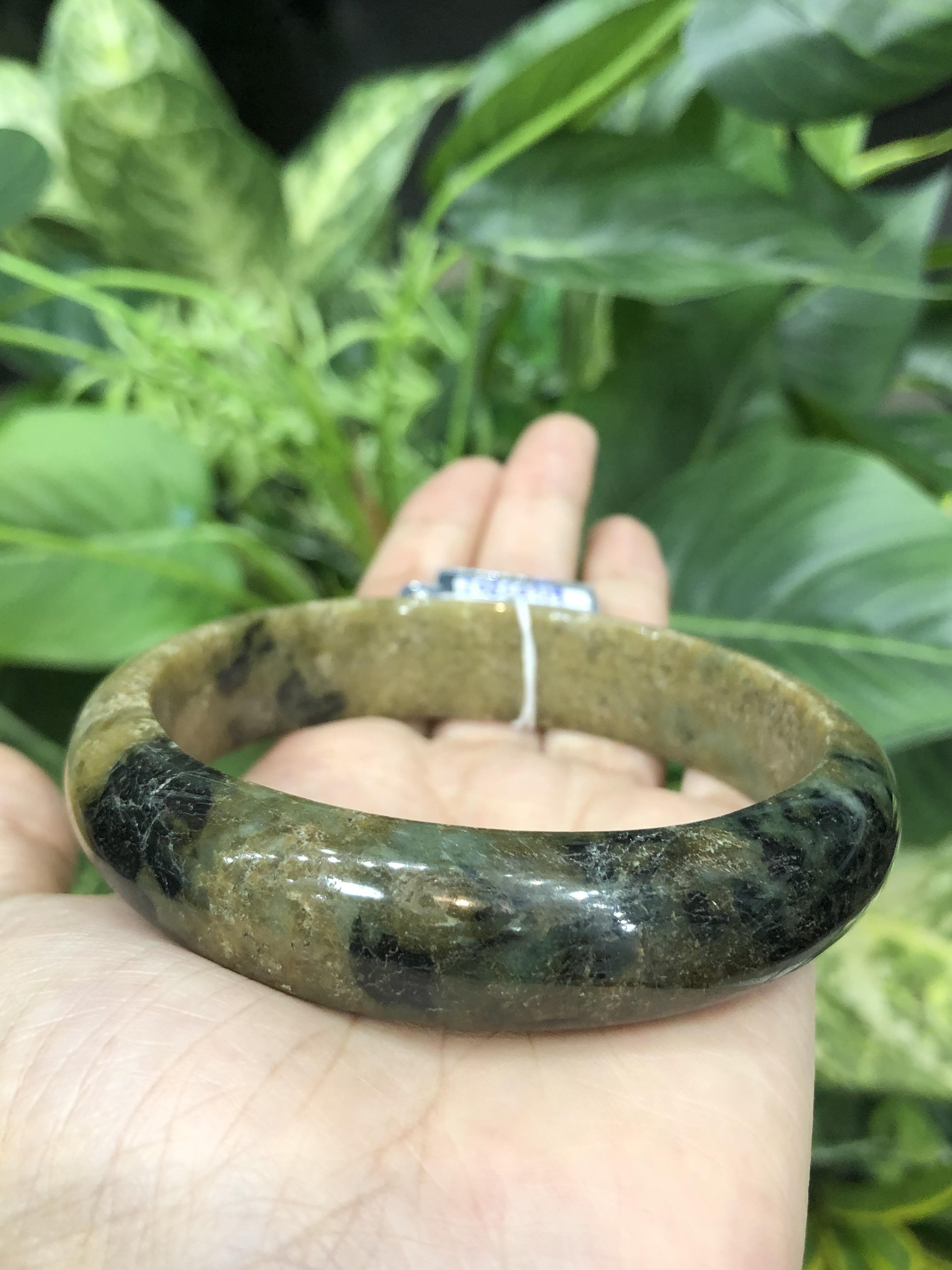 J05C0119 หยก พม่า แท้ Jade กำไลหยก 62.9 มม (Jade bracelet) พม่า (Myanmar)