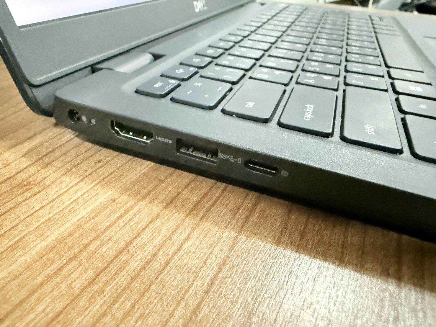 Notebook Dell Latitude 3430 (i7-1255U/16GB/M.2 512GB)+Adapter+กระเป๋า แบต 82%