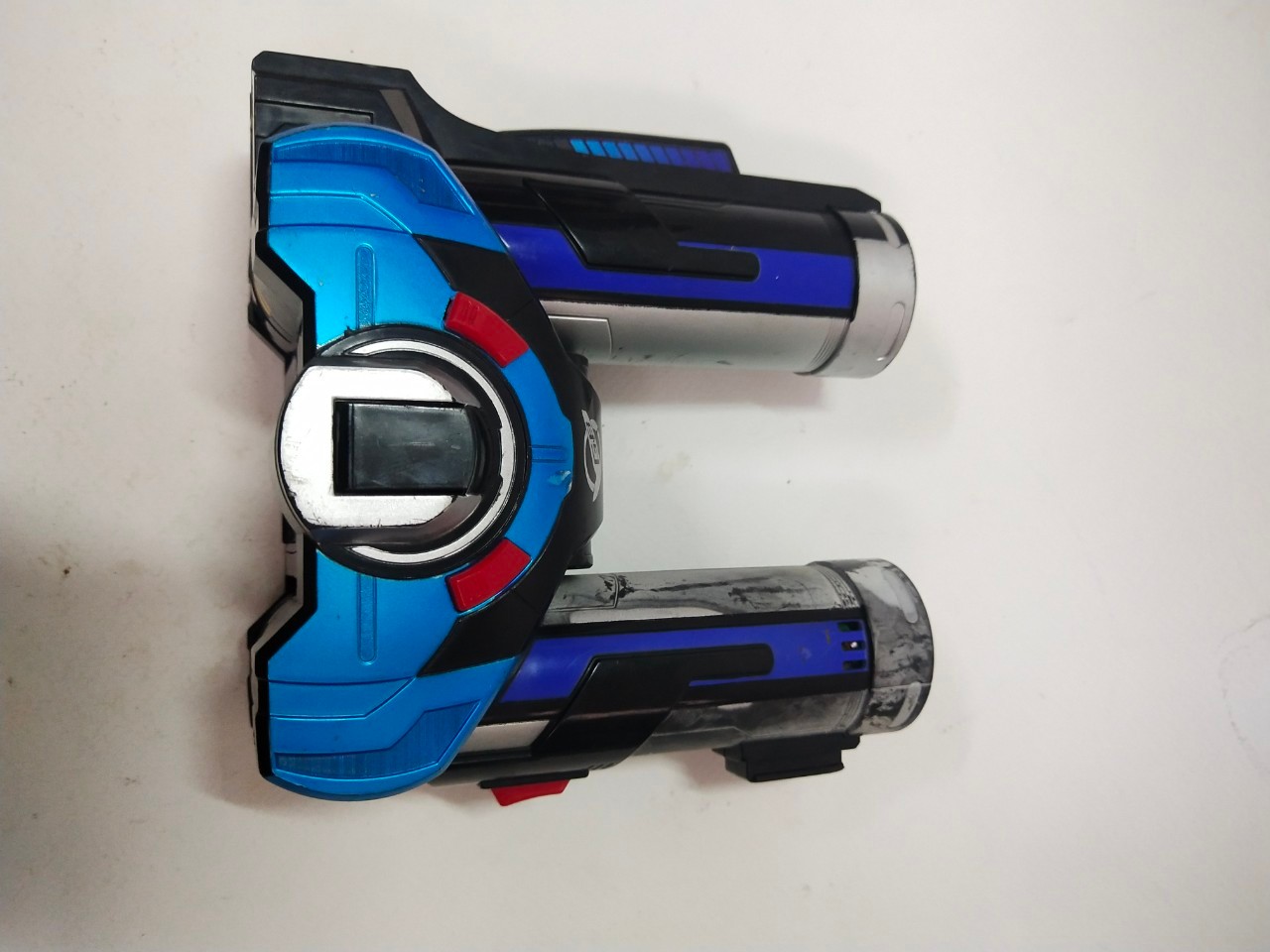 อาวุธ ของขบวนการ โกบัสเตอร์ ขนาดตามรูป เก่าเก็บ ไม่ได้ลองเครื่อง มือสองตามสภาพมีรอยบ้าง