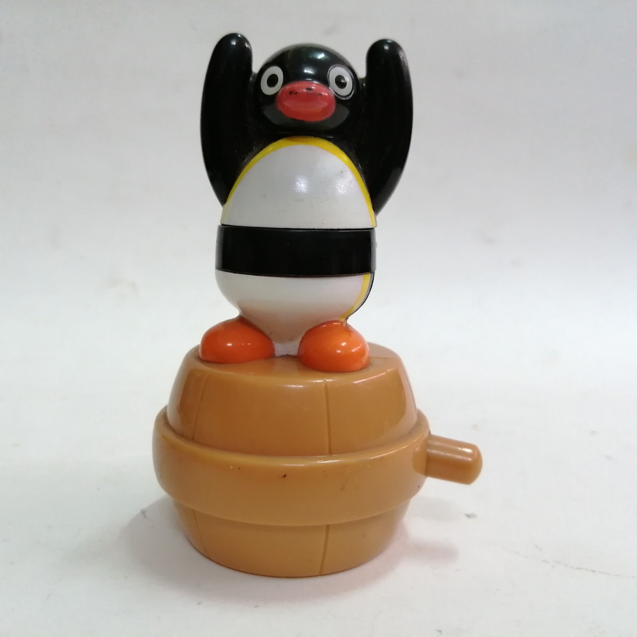 ของเล่น ของสะสม พรีเมี่ยม นกเพนกวิน พิงกุ จากแมคโดนัลด์ **ขาดห่วงฮูลาฮูฟ เก่าเก็บสะสม ขายตามสภาพ