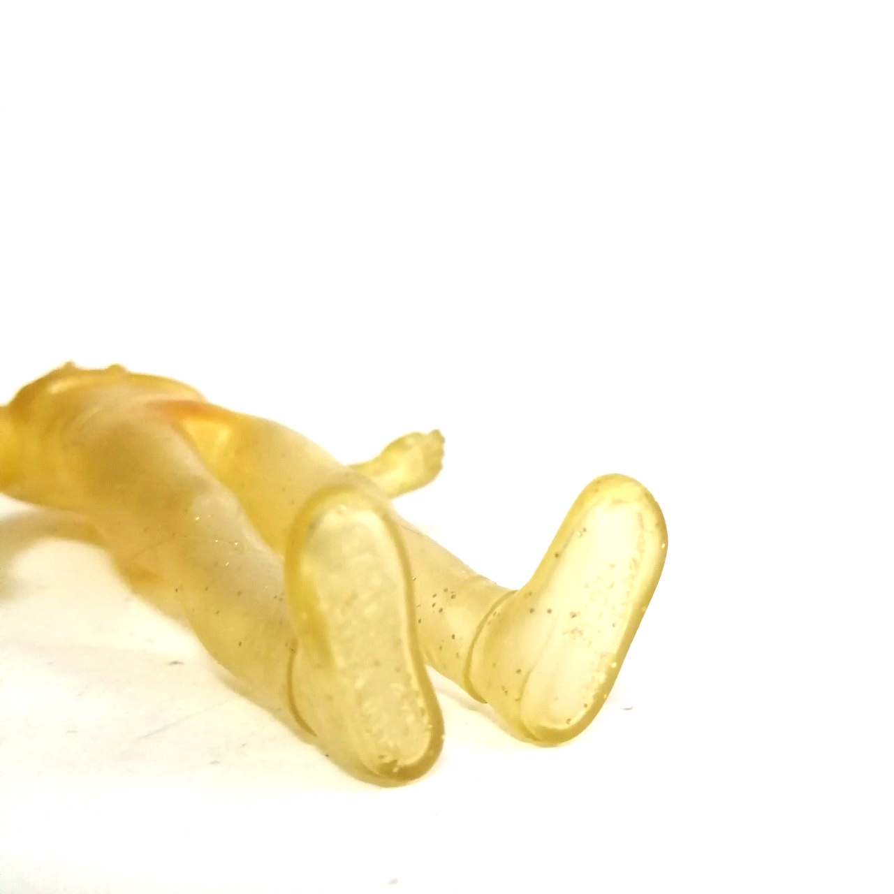 ซอฟ 5 -5.5 นิ้ว อุลตร้าแมน คอสมอส ตัวพิเศษ เคลียร์ใสเหลืองกากเพชร ขนาดตามรูป สภาพดี มีรอยบ้าง