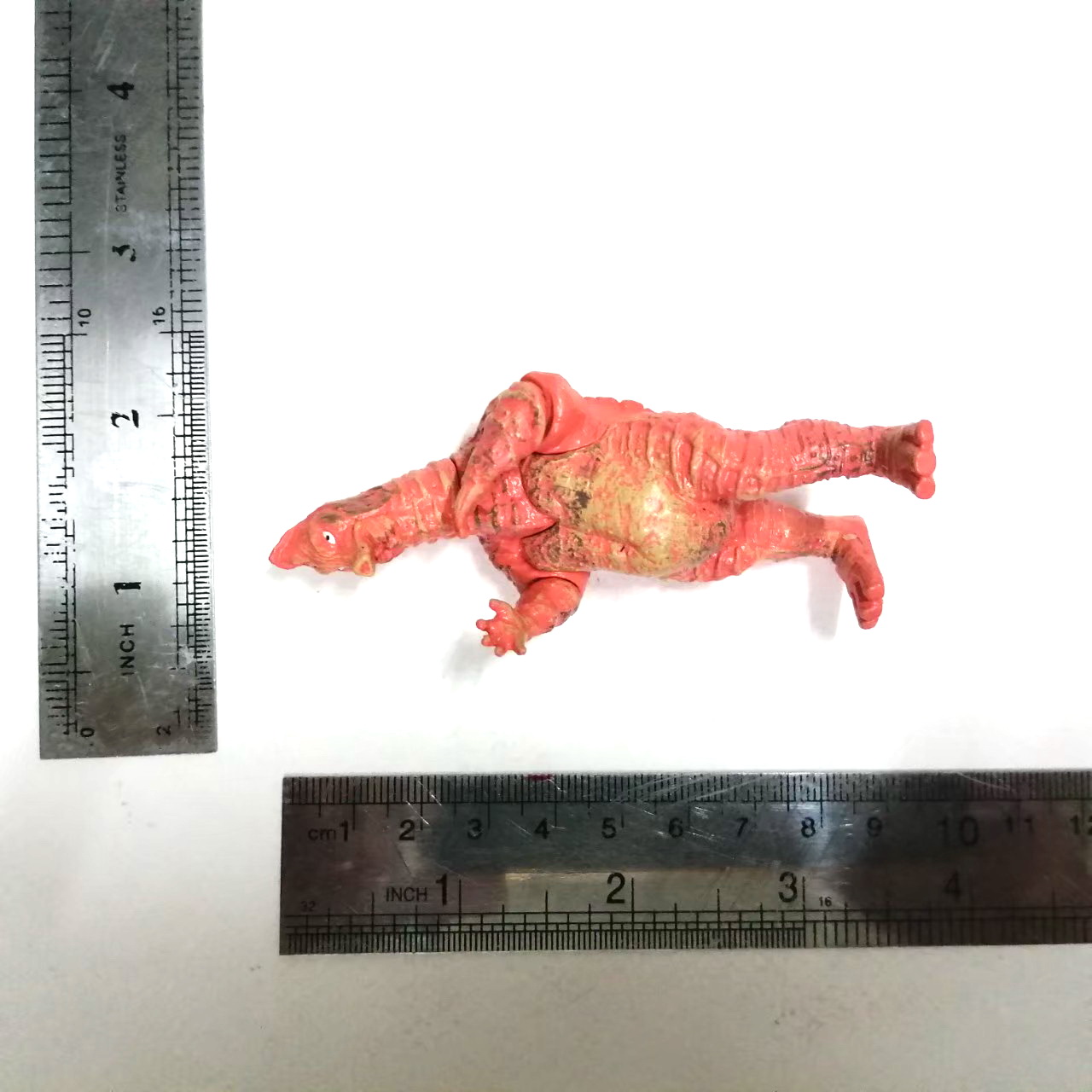 ขนาด3นิ้ว ***อาจมีรอยกาวบางส่วนไม่มีฐานน้ำแข็งขายตามสภาพ กาชาปองสัตว์ประหลาด บานิร่าจากอุลตร้าแมน ขนาดตามรูป มือสองของครบ