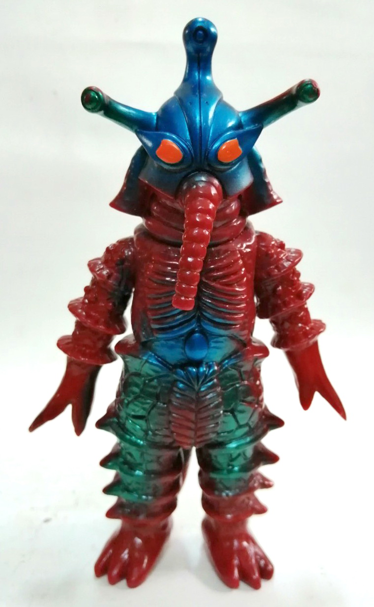 ซอฟ7นิ้ว สัตว์ประหลาด bandai kaijin มนุษย์ดาว ฮิปโปริต จากภาพยนตร์ อุลตร้าแมนเอส เป็นสัตว์ประหลาดตัวสำคัญ ที่สามารถล่อ 5 พี่น้องอุลตร้า มาติดกับ จนเจ้าพ่ออุลตร้า ต้องปรากฏตัวออกมาช่วย ตัวนี้เป็นซอฟรุ่นเก่าปี1983 bandai japan คุณภาพดีสีสวยสด สภาพดีเก่าเ