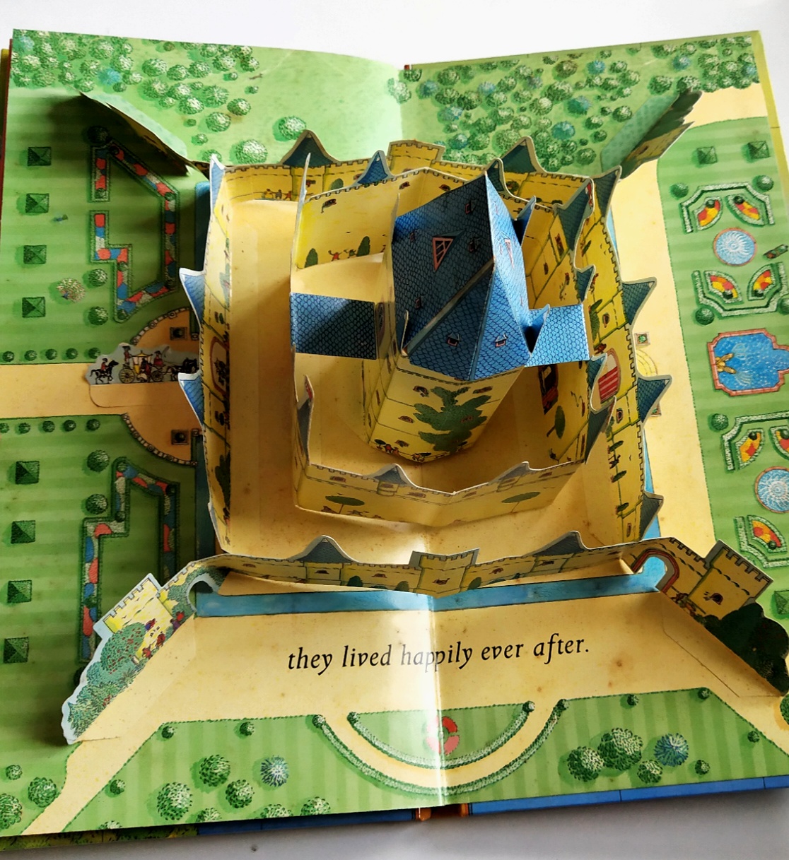 หนังสือภาพภาษาอังกฤษ Once Upon a Time,MAP BOOK "กาลครั้งหนึ่ง " แผนที่ ไกด์สู่ The Enchanted forest, The Giant Kingdom Neverland, The Land of Oz, Aladdin's Kingdom Wonderland และ ป๊อปอัพพระราชวัง ภาพโดย Peter Joyce ฉบับภาษาอังกฤษ