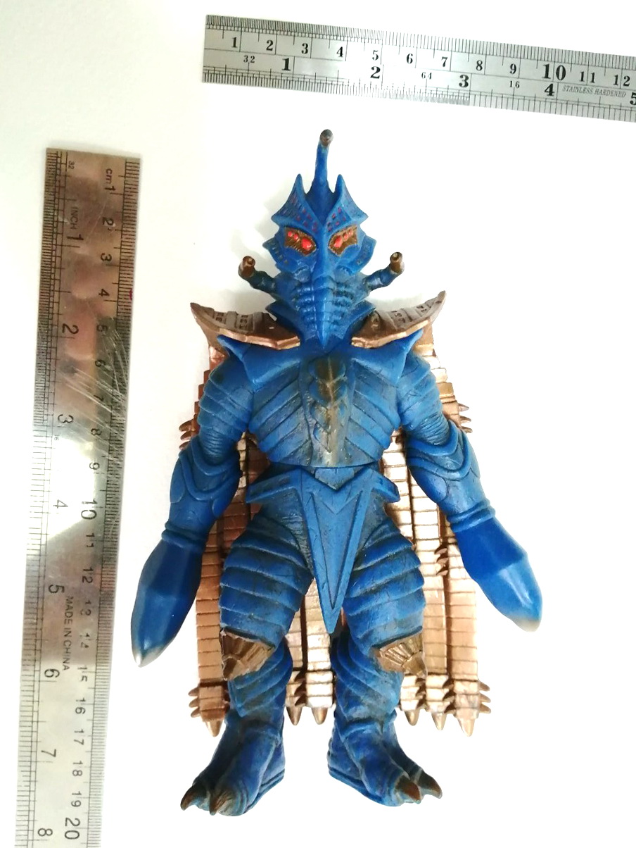 ซอฟ6.5- 7นิ้ว มนุษย์ดาวเทมเพอเรอร์ 2008 จากอุลตร้าแมนเมบิอุส/อุลตร้าแกแลคซี่ มือสองสภาพดีมีรอยบ้าง