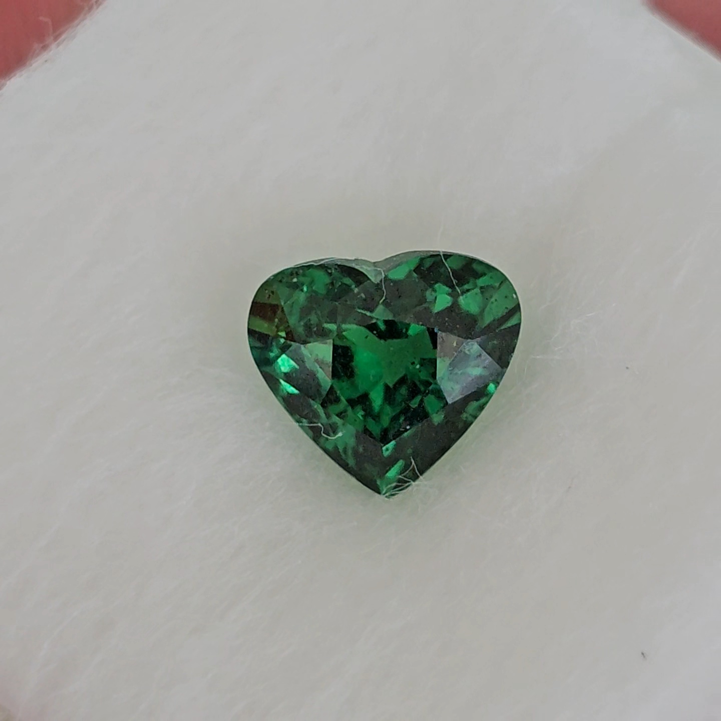 พลอย ซาโวไรท์ Tsavorite Garnet 1.11 กะรัต (Cts.) ดิบ Unheated พร้อมใบเซอร์ อัญมณีมงคลประจําวันเกิด เครื่องประดับพลอย