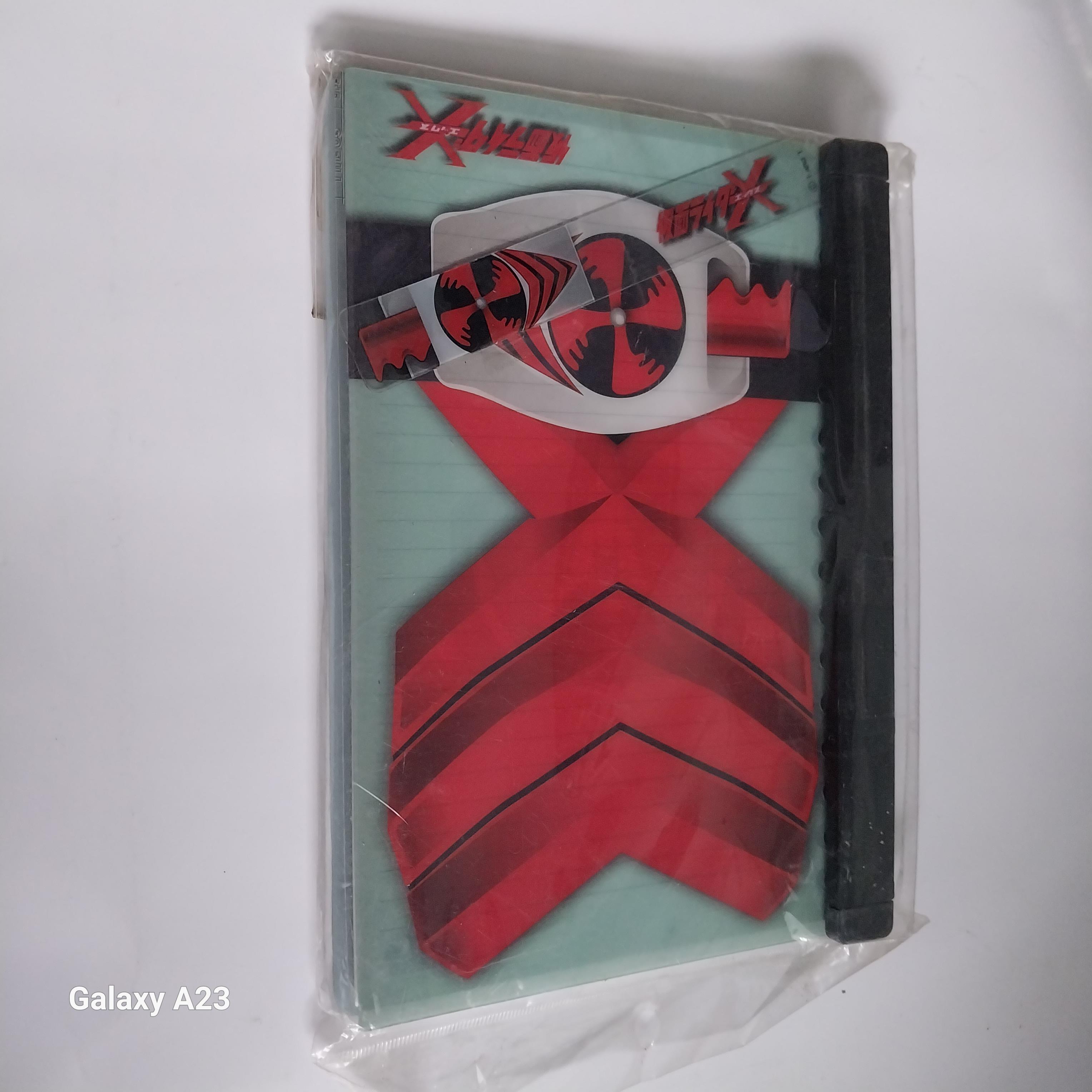 มือหนึ่งเก่าเก็บ แพ็คเกจมีตำหนิ ไม่เคยแกะ สมุดโน๊ต ไรเดอร์เอ๊กซ์ Rider X พร้อมไม้บรรทัดเล็กในแพ็คโชวะไรเดอร์